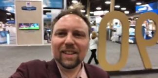 Statistics infographic : 4 Ways Using Visual Content In Social Media To Get More Customers