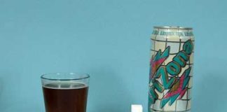 Health infographic : 20 Foods You Should Never Buy Again