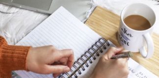 Marketing strategies : How to Create & Sell Your First Digital Product