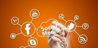 Social media infographic – 10 Main features you should look into