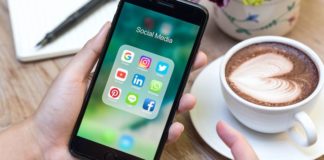 Social media infographic – 5 Insights for 2019 to Guide Your Marketing Strategy
