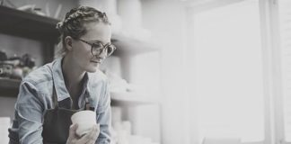 Social media infographic – Step it up in 2017! Try this social media strategy to attract art buyers and get…