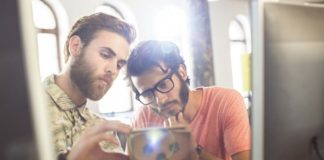 Educational infographic : 8 Entrepreneurial Skills Your Kids Need to Succeed in Life and Work (Infographic)