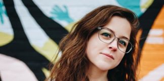 Educational infographic : How To Refinance Your Student Loan Debt And Save Thousands Of Dollars