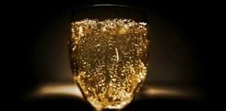 Food infographic – The Essential Champagne and Sparkling Wine Infographic