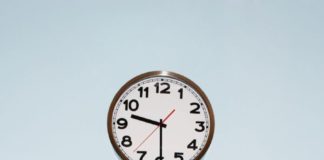 Management : How to Conquer Overwhelm and Manage Your Time More Effectively